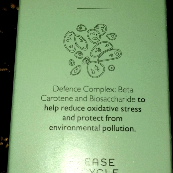 REN CLEAN SKINCARE EVERCALM REDNESS RELIEF SERUM Defends against free radicals.. - Picture 7 of 11